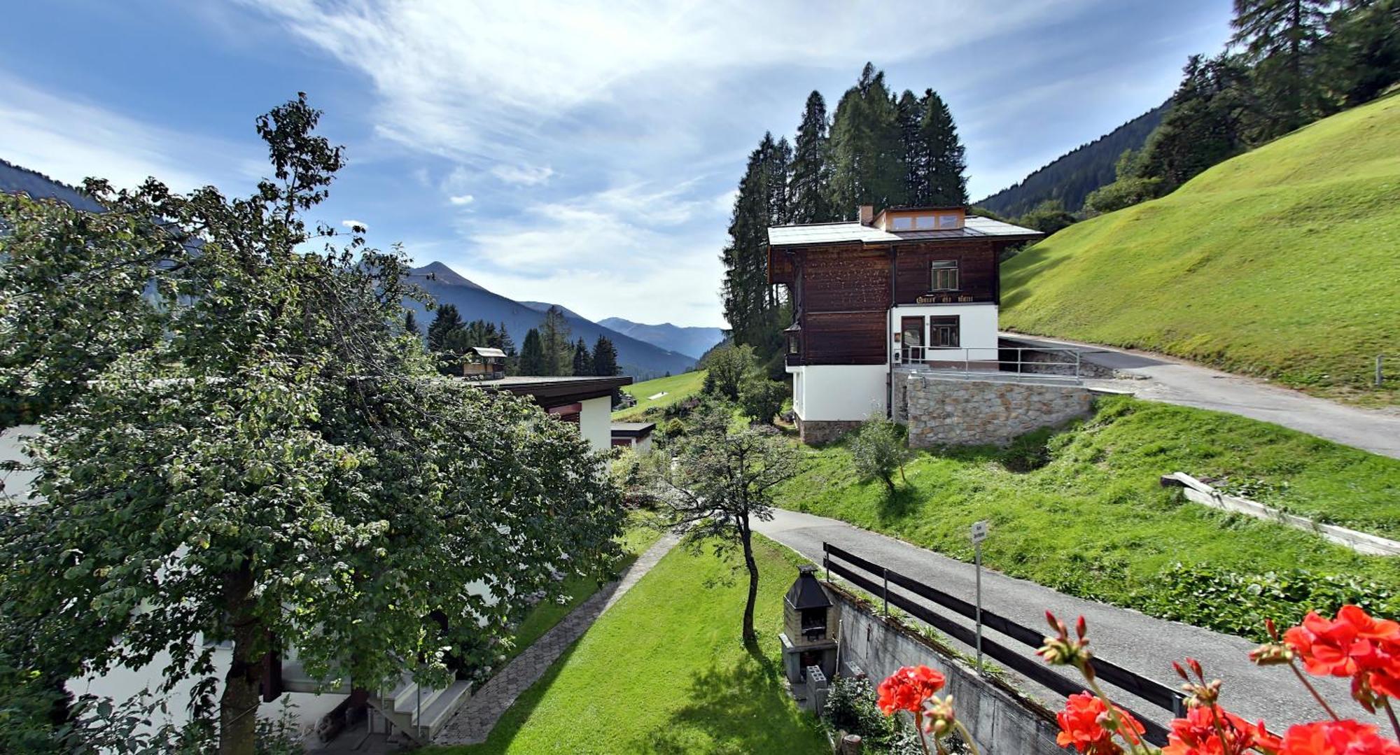 Residenz Larix Apartments Davos Bagian luar foto